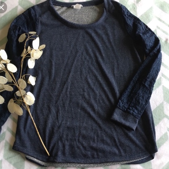 Honey and Lace Tops - 🌼 3/$10 Sale NEW! Honey & Lace Sweater